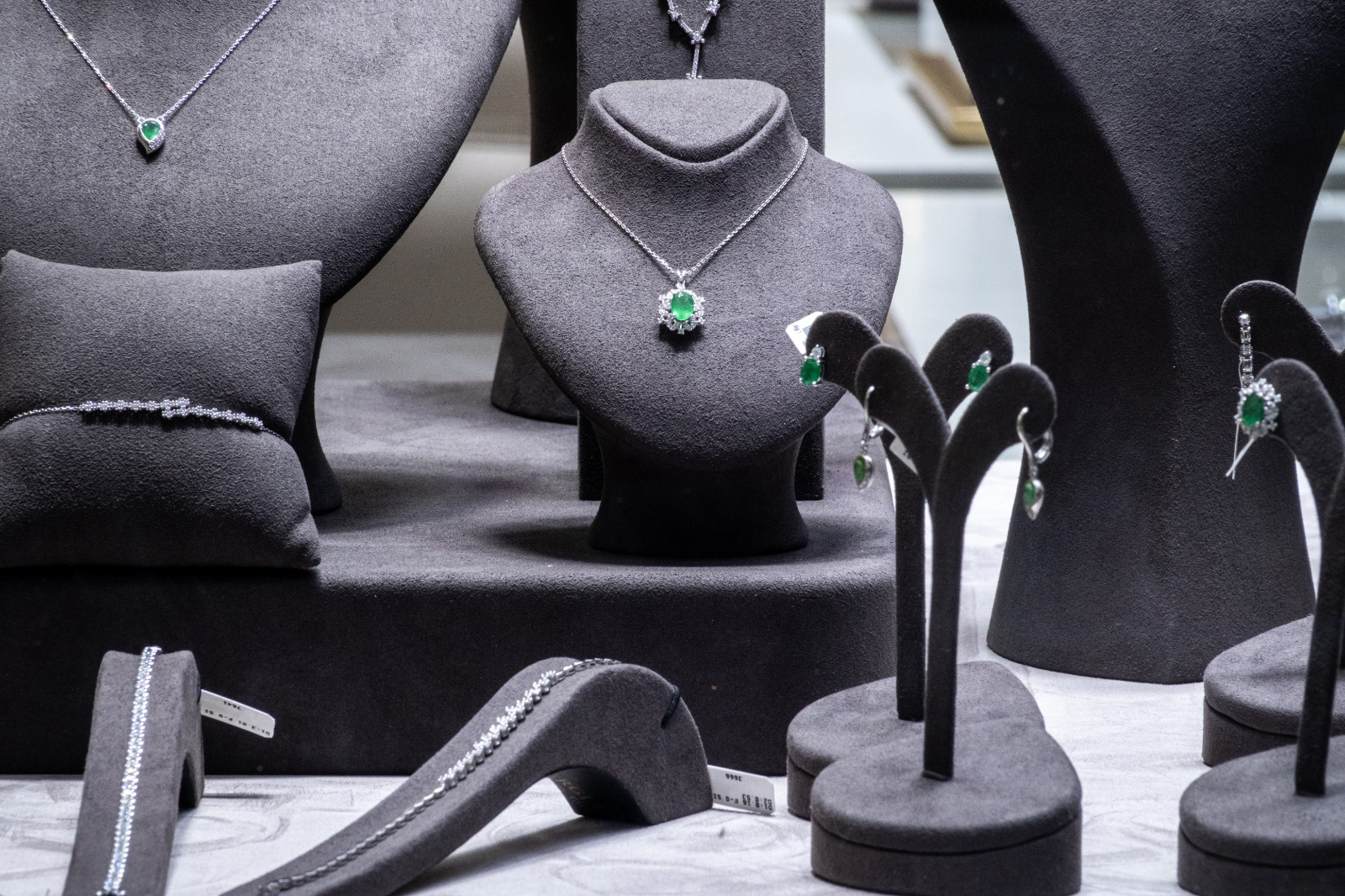 Saray Kuyumculuk - Master Usta Ekibi